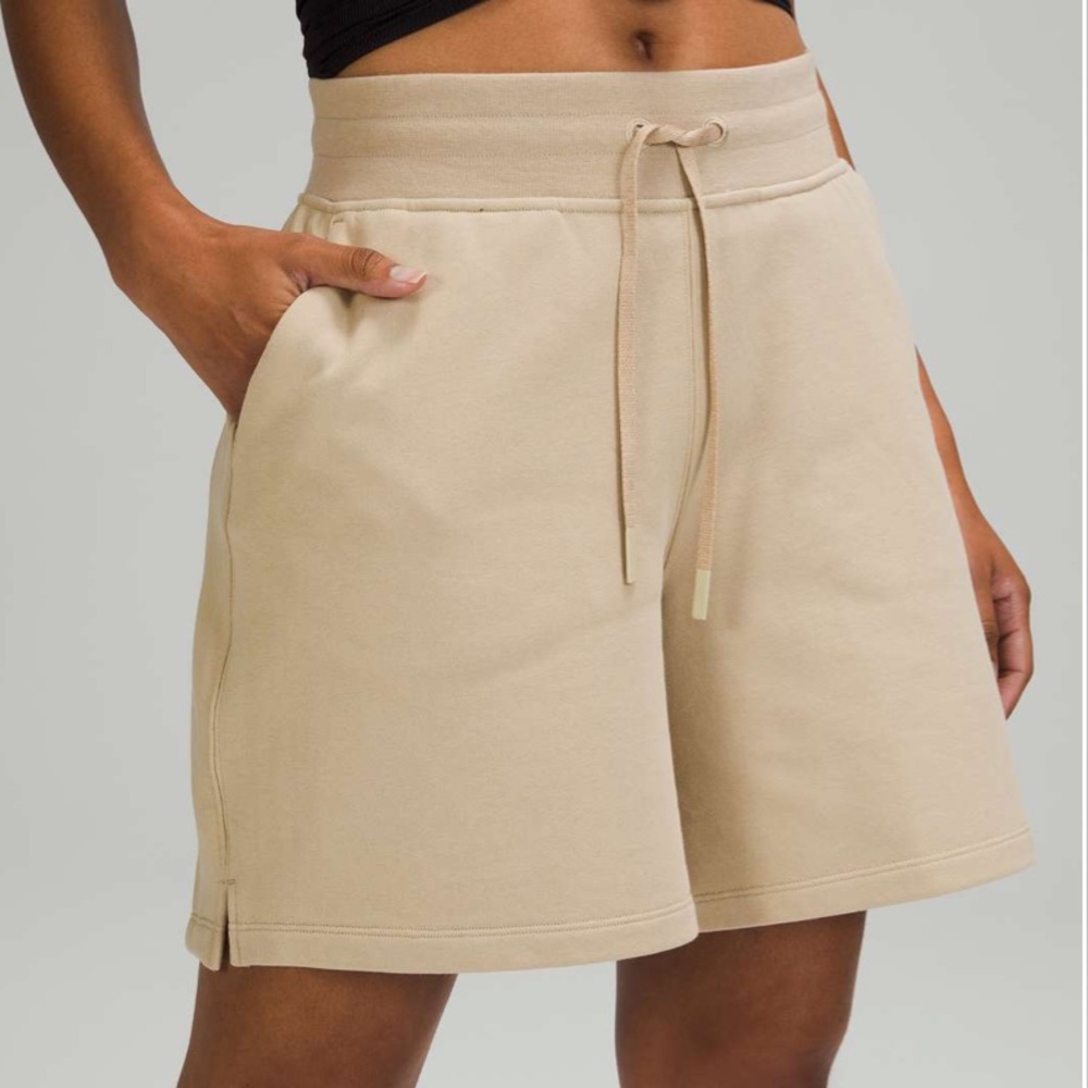 Lululemon All Yours High Rise Short 7" Trench Size 6